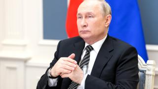 Владимир Путин: Центр экономического развития перемещается