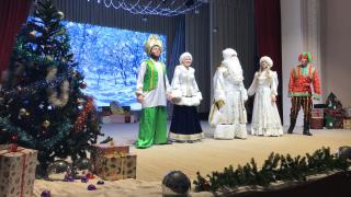 Ансамбль «Ставрополье» дарит юным землякам новогоднюю онлайн-программу