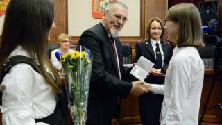 Школьники Ставрополя получили паспорта в торжественной обстановке