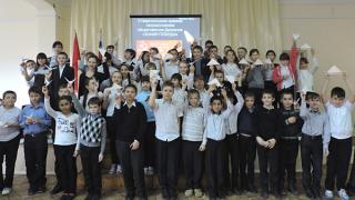 Акция «Знамя Победы» стартовала в школах Кочубеевского района