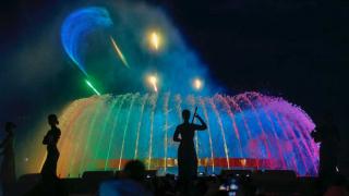 Сезон фонтанов 2019 в Ставрополе открылся светомузыкальным лазерным шоу