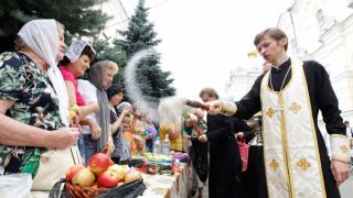 Православные христиане отмечают Преображение Господне