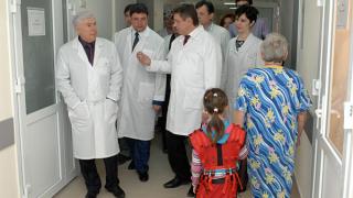 Ставропольские депутаты побывали в краевой детской клинической больнице