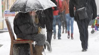МЧС призывает жителей Ставрополья одеваться теплее и быть острожными в гололед