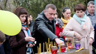 В Арзгире прошел траурный митинг памяти жертв в Кемерово