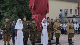 Памятный знак трем героическим сестрам милосердия открыли в Ставрополе