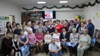 В Красногвардейском округе поздравили пенсионеров накануне Дня пожилого человека