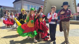 В Светлограде прошёл фольклорный фестиваль для детей