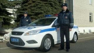 Инспекторы ГИБДД в Ессентуках организовали экстренное сопровождение автомобиля с роженицей