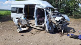 Два пассажира микроавтобуса погибли в ДТП на Ставрополье