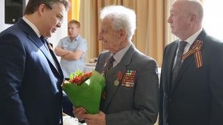Медали к 70-летию Победы вручил 30-ти ветеранам губернатор Ставрополья