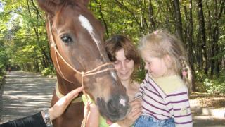 Иппотерапия: лошади могут лечить