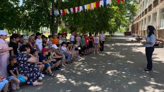 Курские полицейские отправились в пришкольные летние лагеря