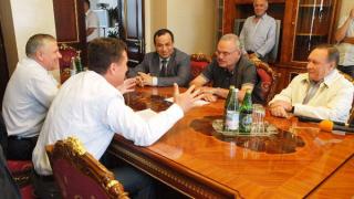 Губернатор Гаевский встретился с премьер-министром Азербайджана А. Расизаде
