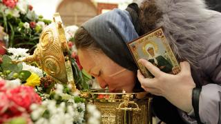 Икона Двенадцати апостолов и ковчег с мощами Матроны Московской прибыли в Ставрополь