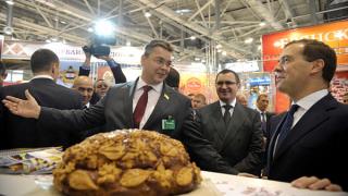 Дмитрий Медведев оценил потенциал АПК Ставрополья на выставке «Золотая осень – 2013»