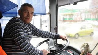 Водитель троллейбуса в Ставрополе, сообщивший о подозрительном предмете в салоне, награжден грамотой и часами