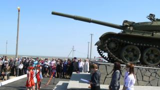 В Дивном открыт монумент боевой славы – танк Т-62